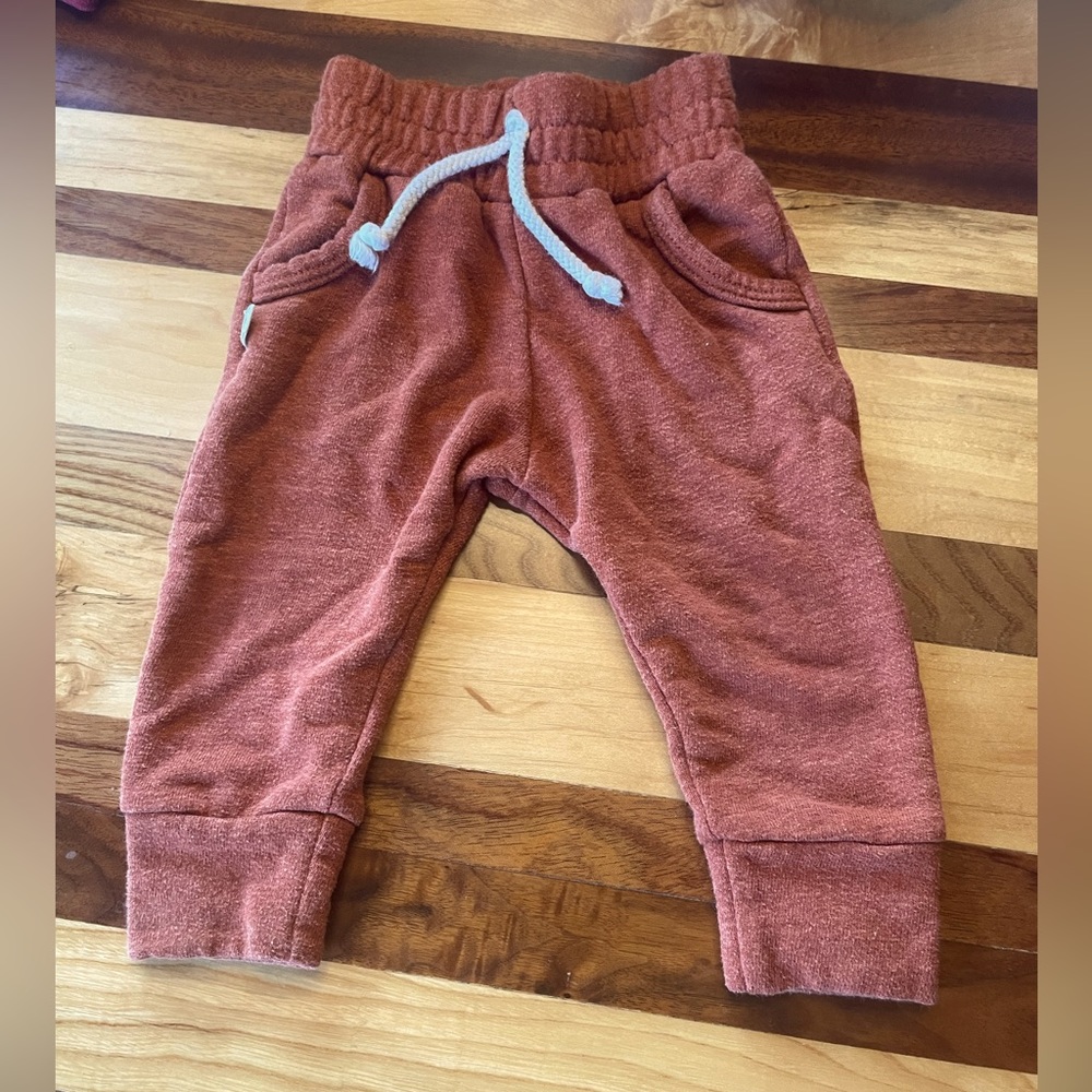 Childhood’s joggers Cinnamon